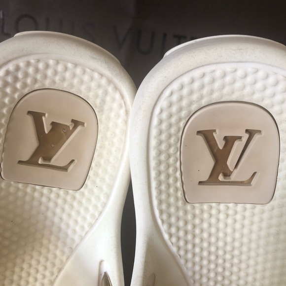 Louis Vuitton Pool Slides Women